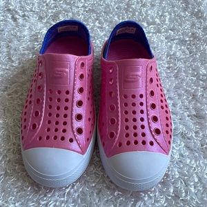 New Girls Sketchers Foamies